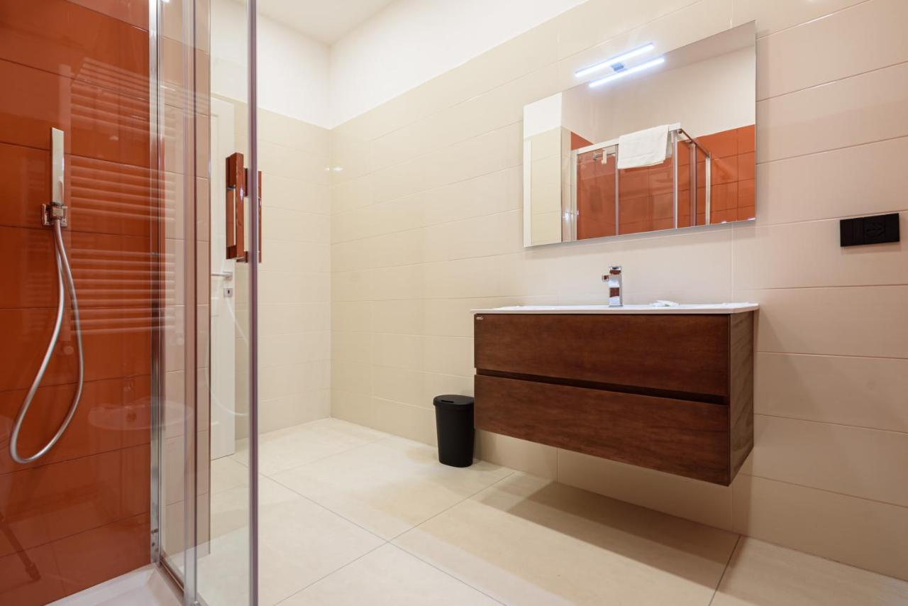Via Niccolo Tommaseo 4 - 3 Apartamento *